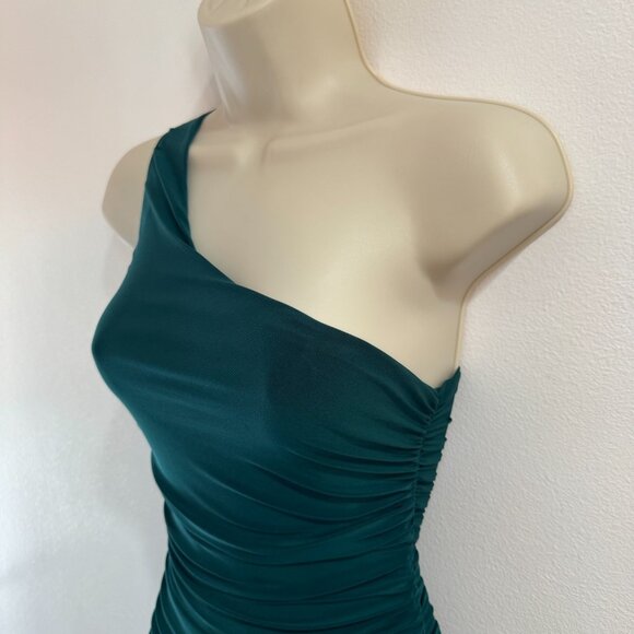 Club L London Dress 0 / XS One Shoulder Ruched Emerald Green Holiday Assymetric - Picture 5 of 9